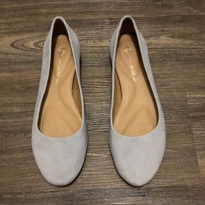 Antonio Melani Flats